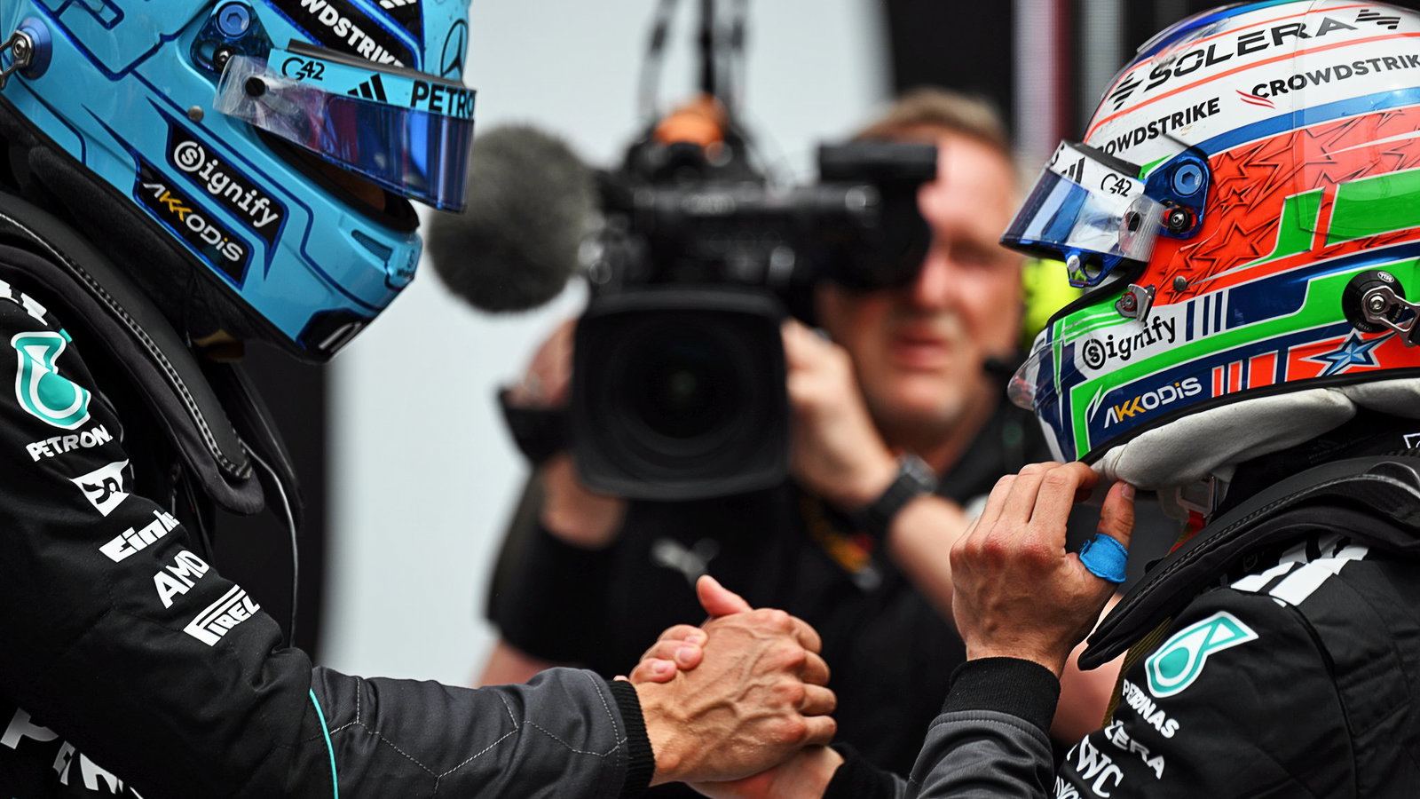 Mercedes lays down ground rules after Russell-Antonelli sprint spat source thumbnail