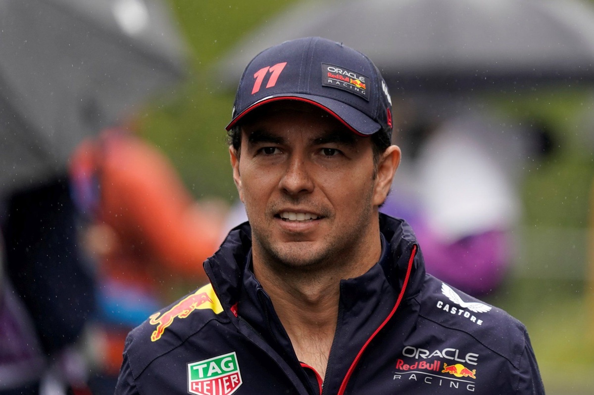 Sergio Perez lifts lid on "toughest" F1 seat alongside Max Verstappen source thumbnail