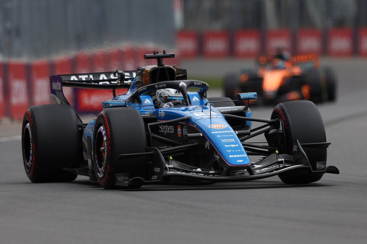 James Vowles insists Williams is "moving forward" after tough Canadian GP source thumbnail