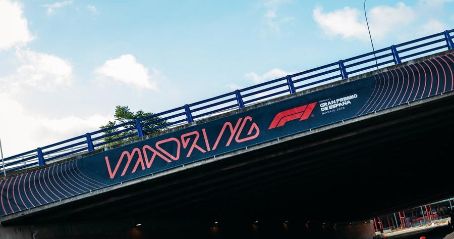 Carlos Sainz debuts new Madrid F1 track thumbnail