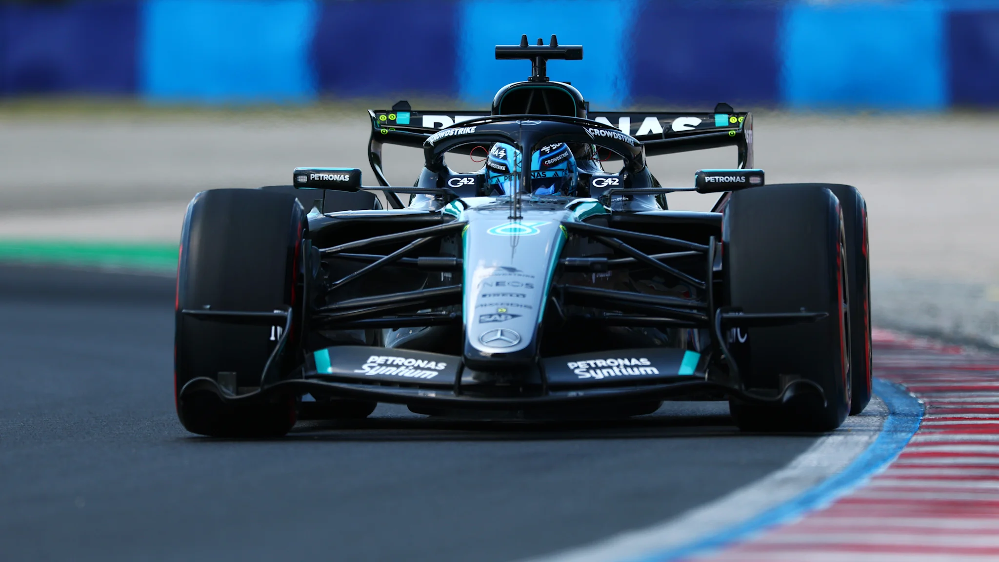 Russell on water leak during final Q3 lap thumbnail