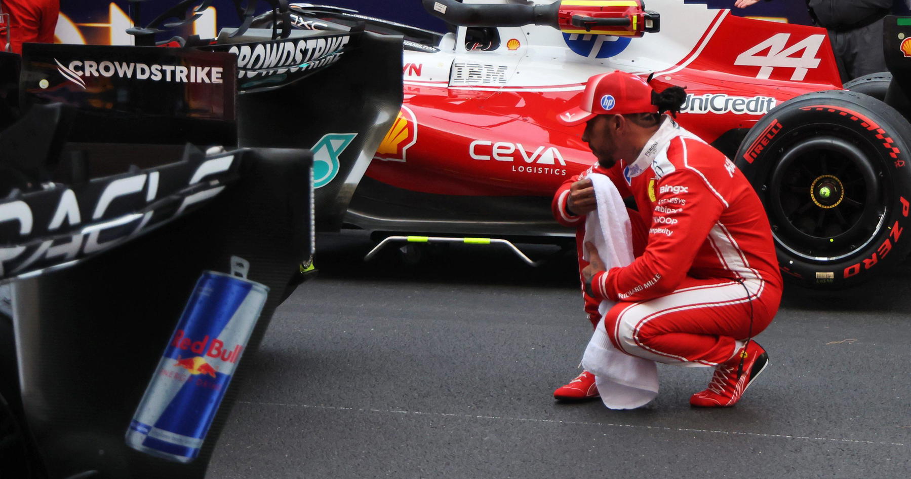 Lewis Hamilton confused by 'serious' Mercedes advantage source thumbnail
