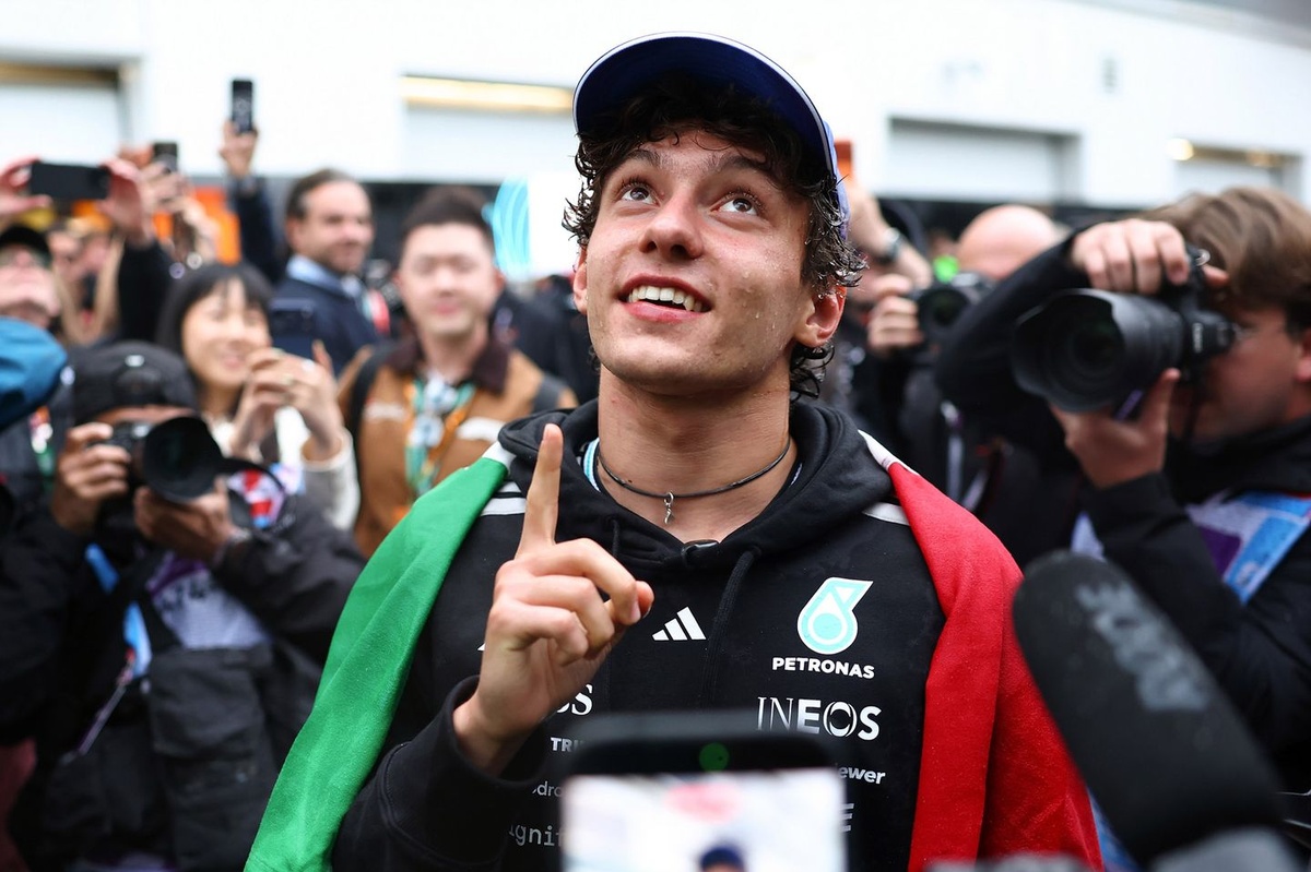 Kimi Antonelli not thinking about F1 title despite 43-point lead source thumbnail