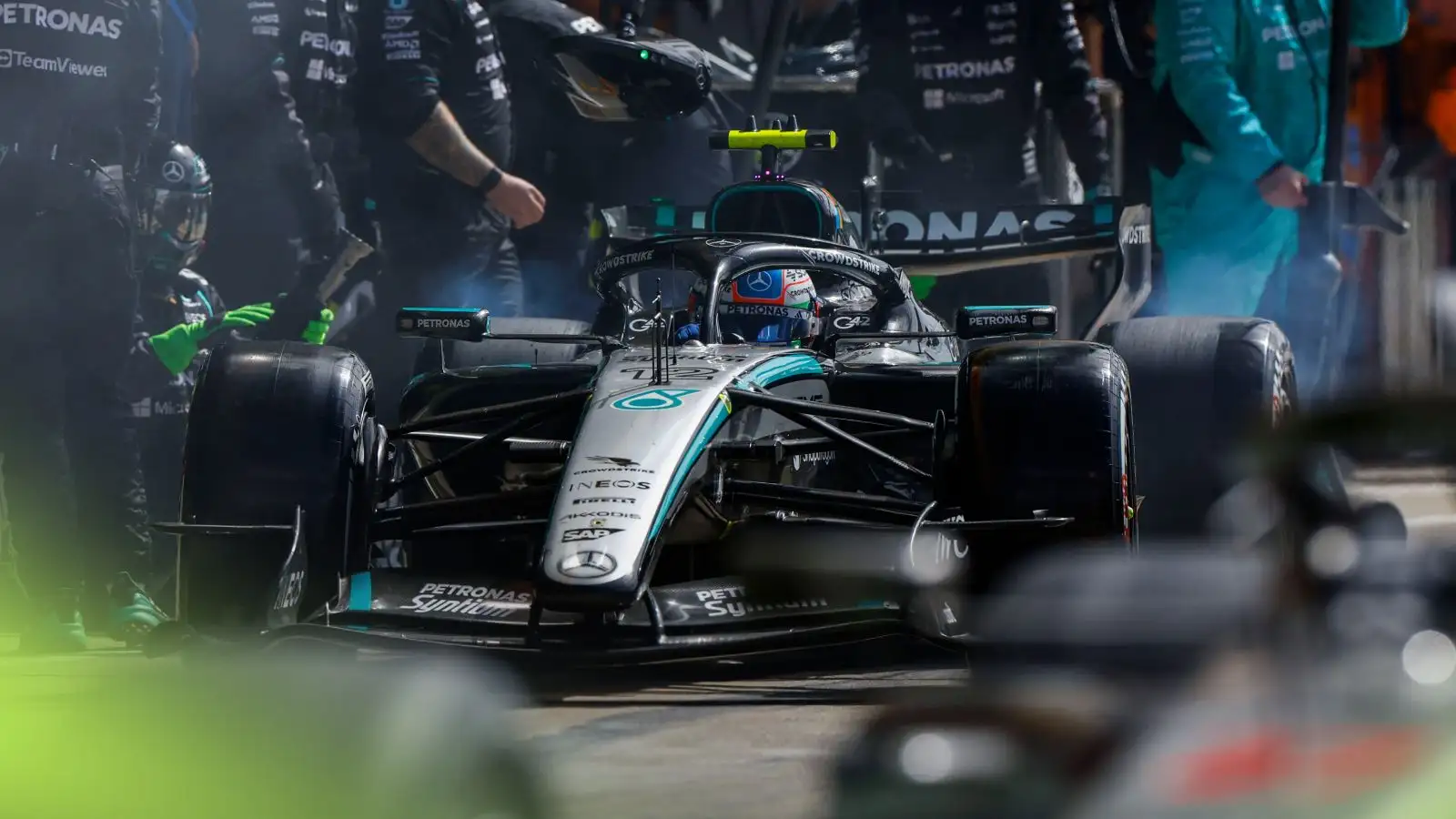Mercedes to launch Antonelli W17 investigation after British GP source thumbnail