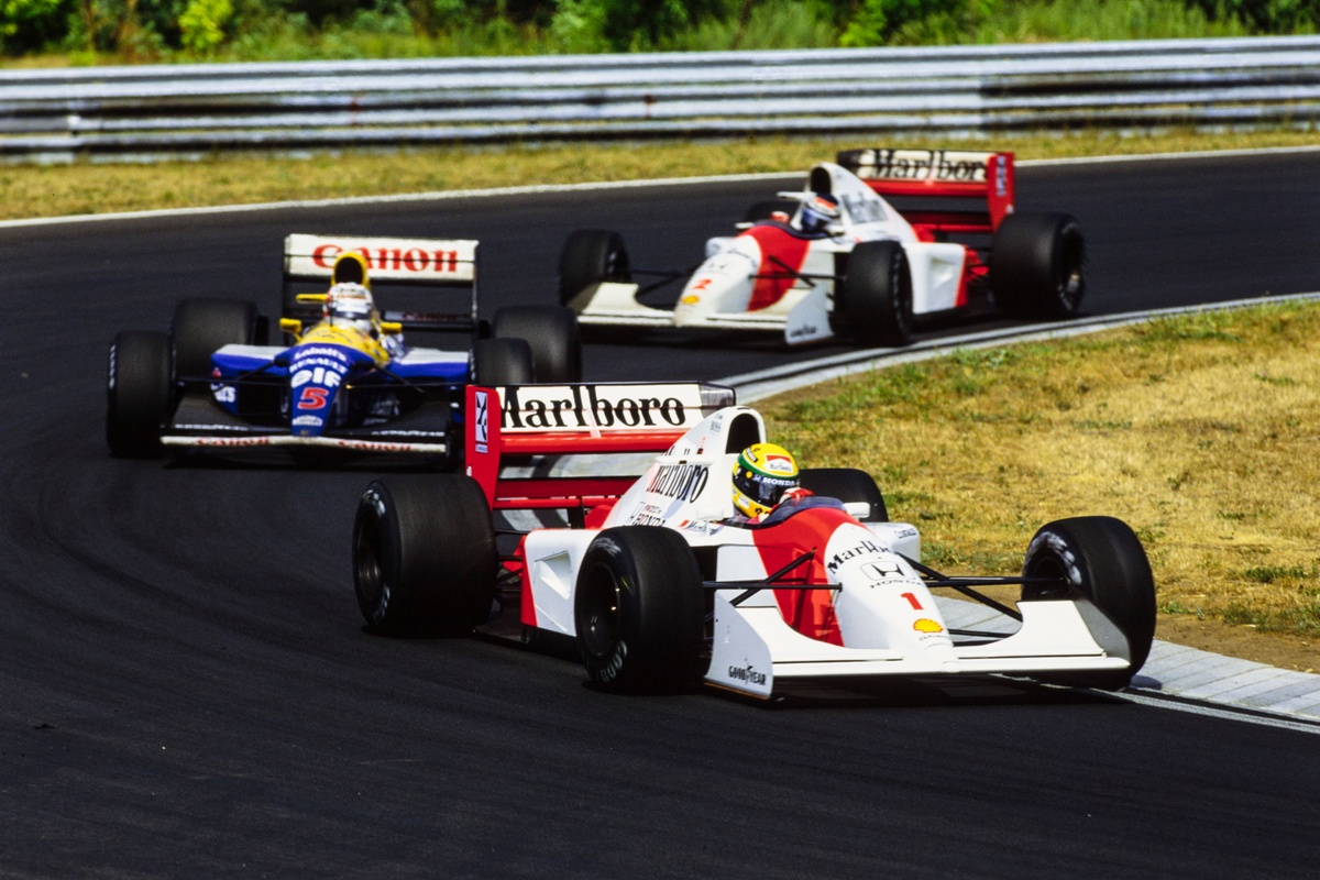 Ayrton Senna 1992 race-worn F1 helmet smashes estimate at auction reaching six-figure sum source thumbnail