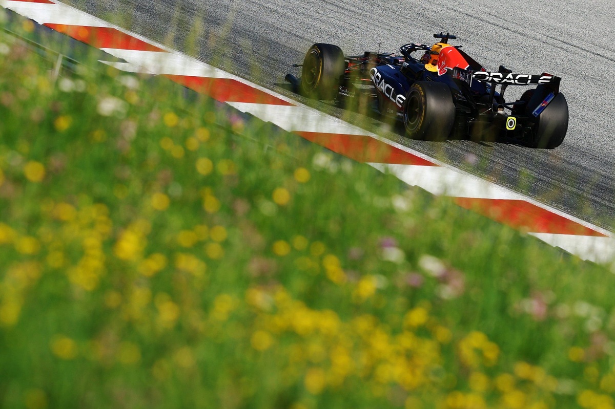 Why Red Bull suffered “hit-and-miss” issues during first test of crucial F1 upgrade source thumbnail