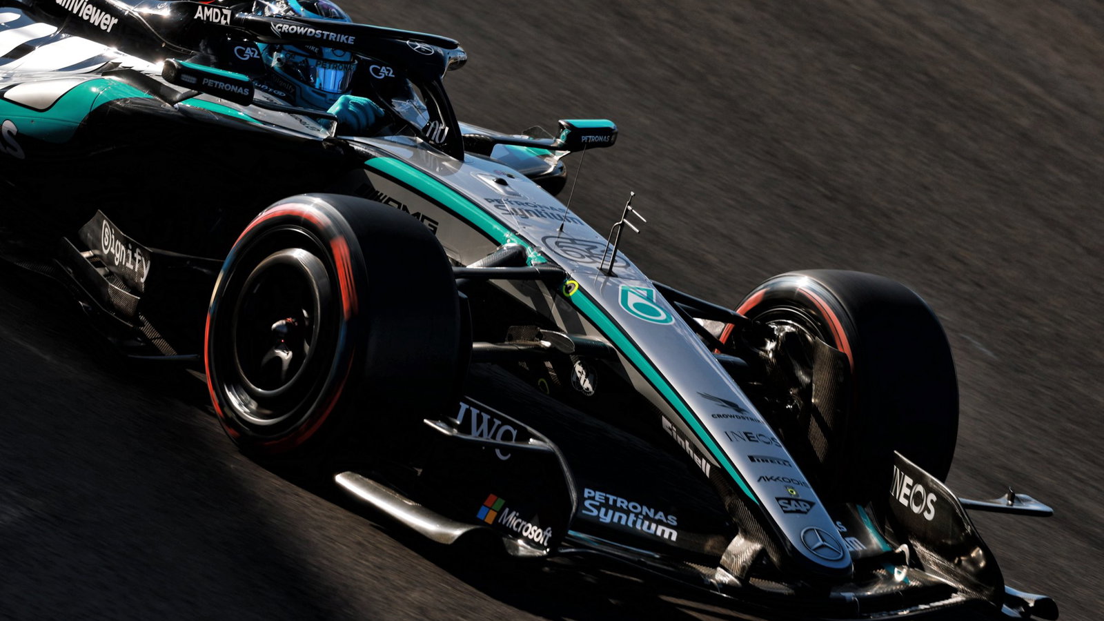Mercedes cautious of "more intense" title threat ahead of F1 resumption thumbnail
