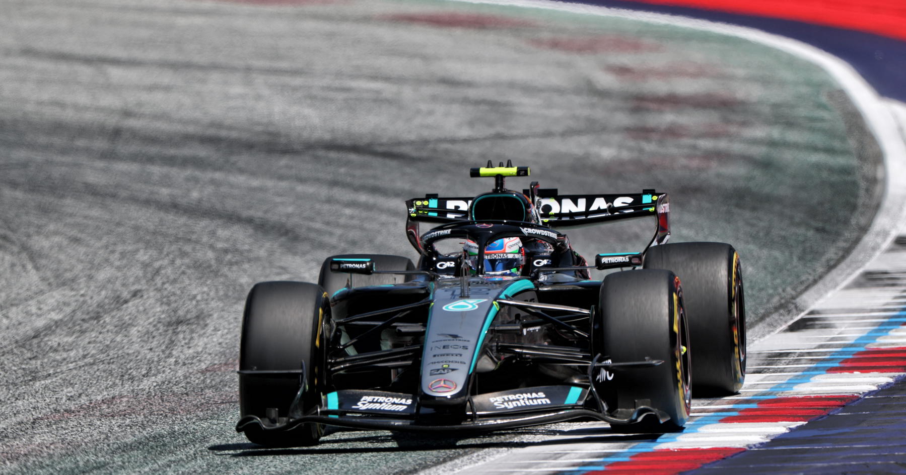 Verstappen and Norris endure issues as Mercedes cruise in red-flagged FP1 thumbnail