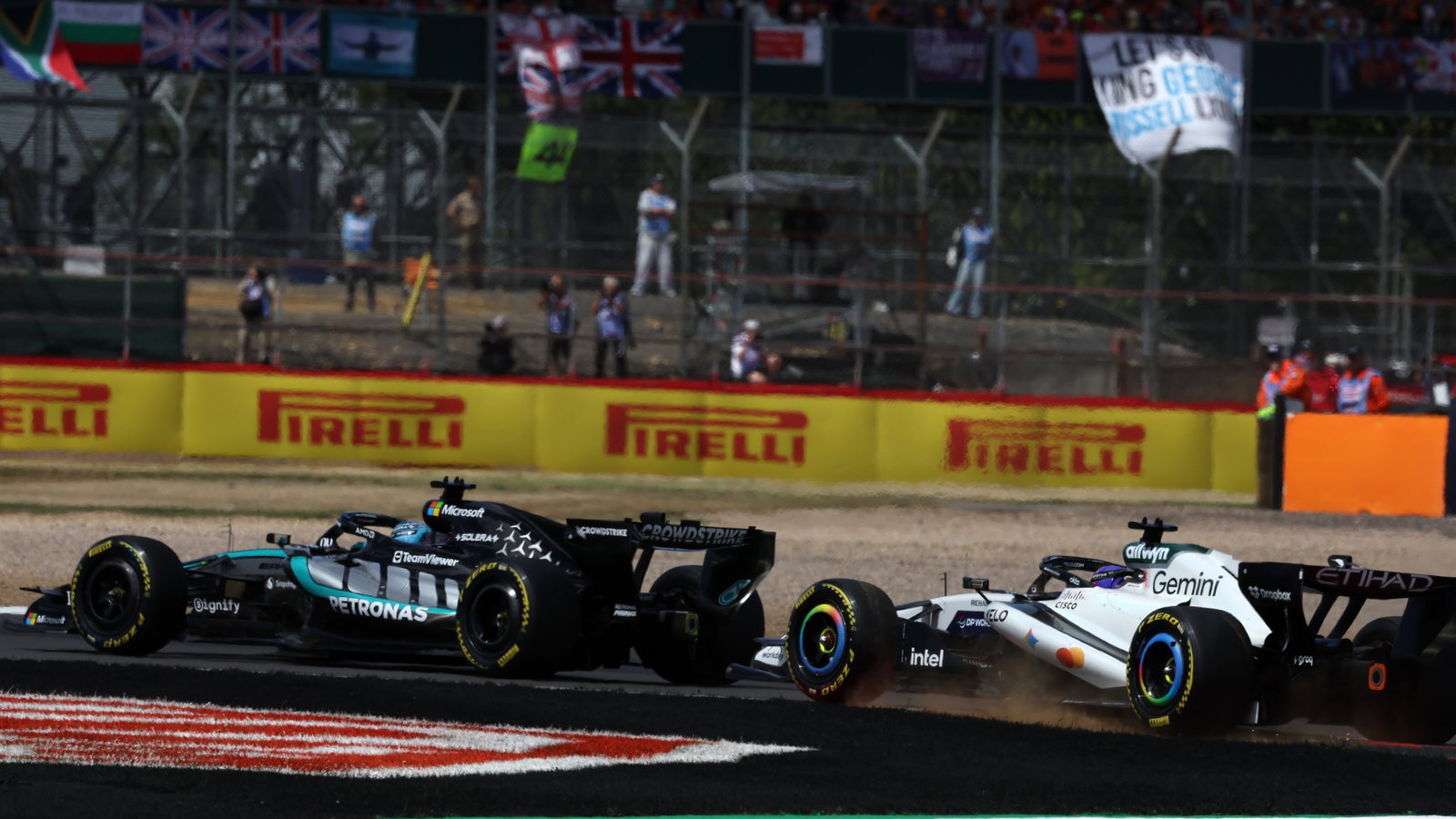 McLaren ‘surprised' as Mercedes finds way to revive banned F1 engine trick source thumbnail
