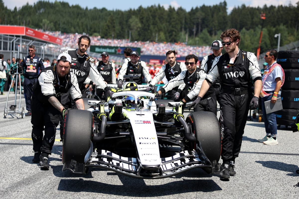 Gary Anderson's theory on Cadillac's costly F1 problem thumbnail