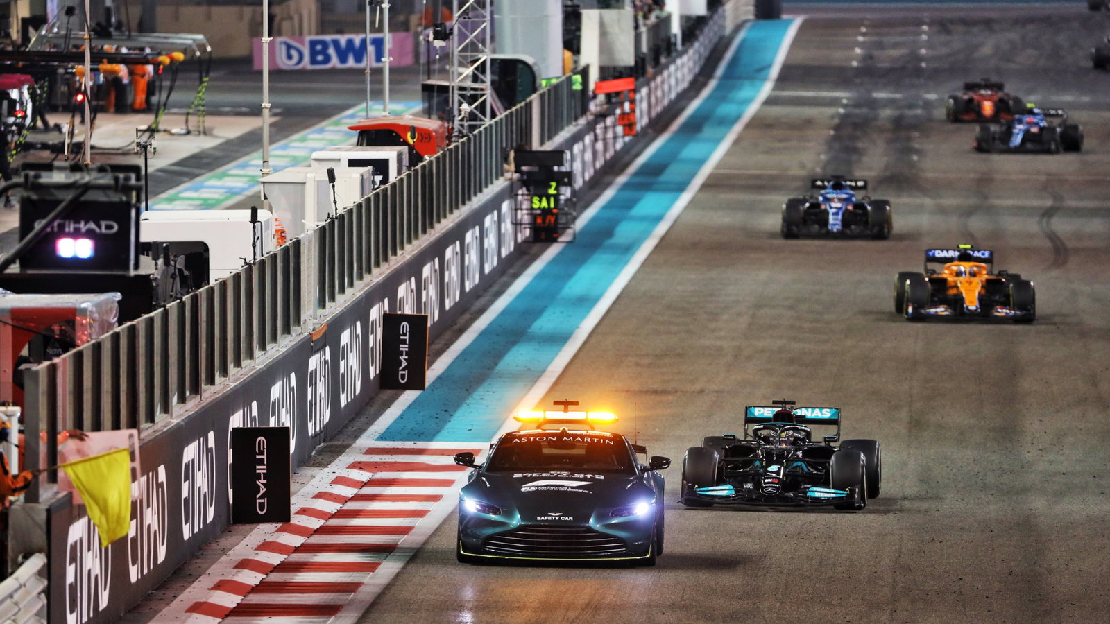 Silverstone F1 anti-climax highlights glaring Abu Dhabi 2021 injustice thumbnail