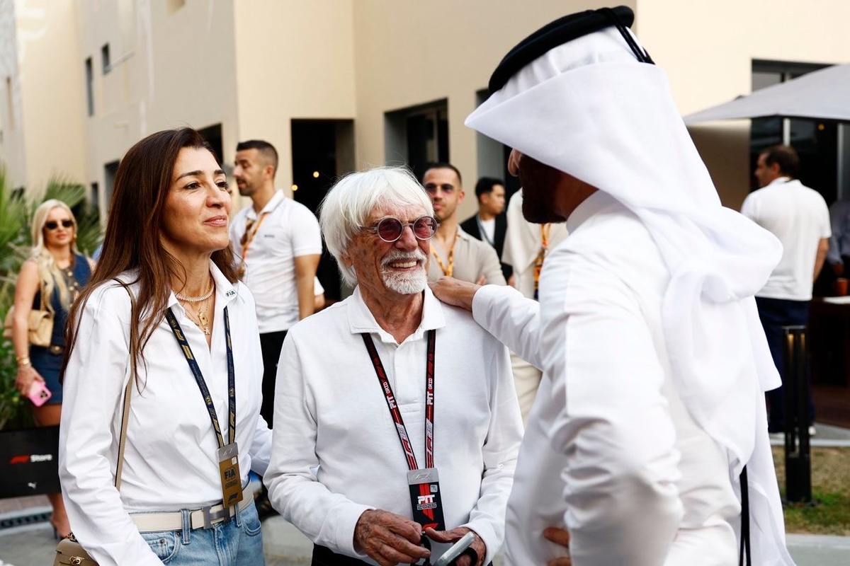 Former F1 chief Bernie Ecclestone backs push for V8 engines source thumbnail
