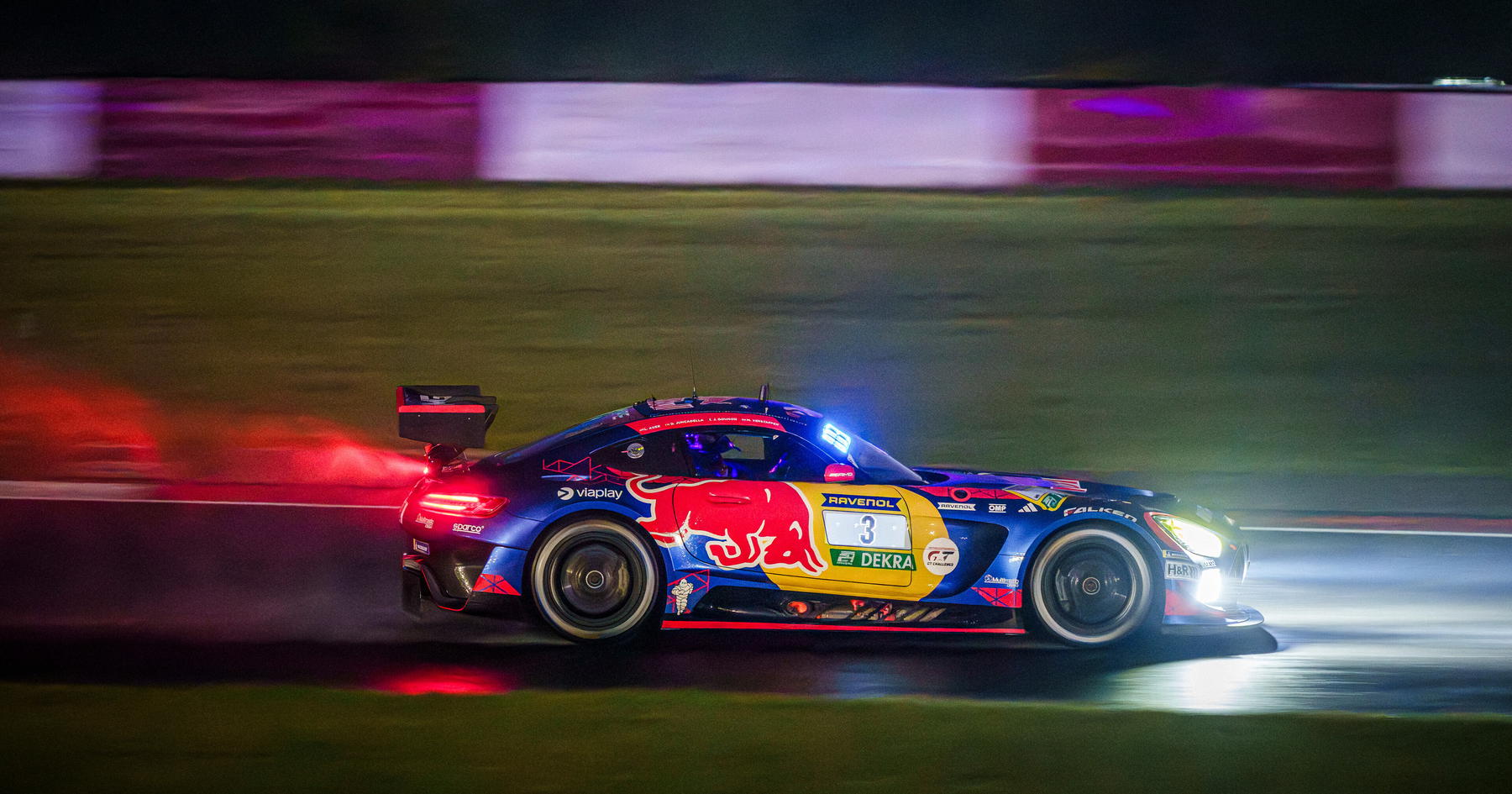 Max Verstappen describes extreme Nordschleife challenge: 'I could barely see' source thumbnail