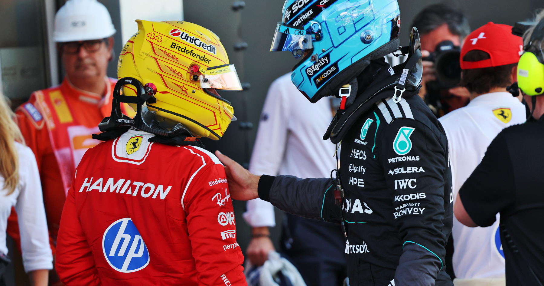 George Russell sounds alarm over looming Lewis Hamilton: 'They're coming' thumbnail