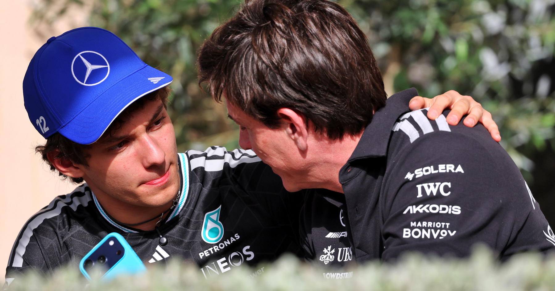 Mercedes radio messages as Toto Wolff tries to calm Kimi Antonelli thumbnail