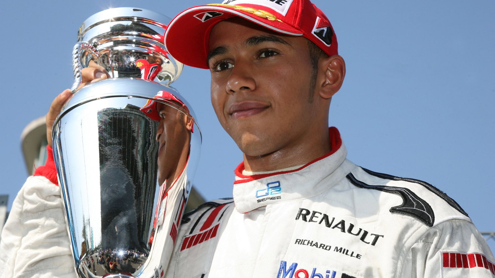 Lewis Hamilton reveals “the moment” he knew he was going to be in F1 source thumbnail