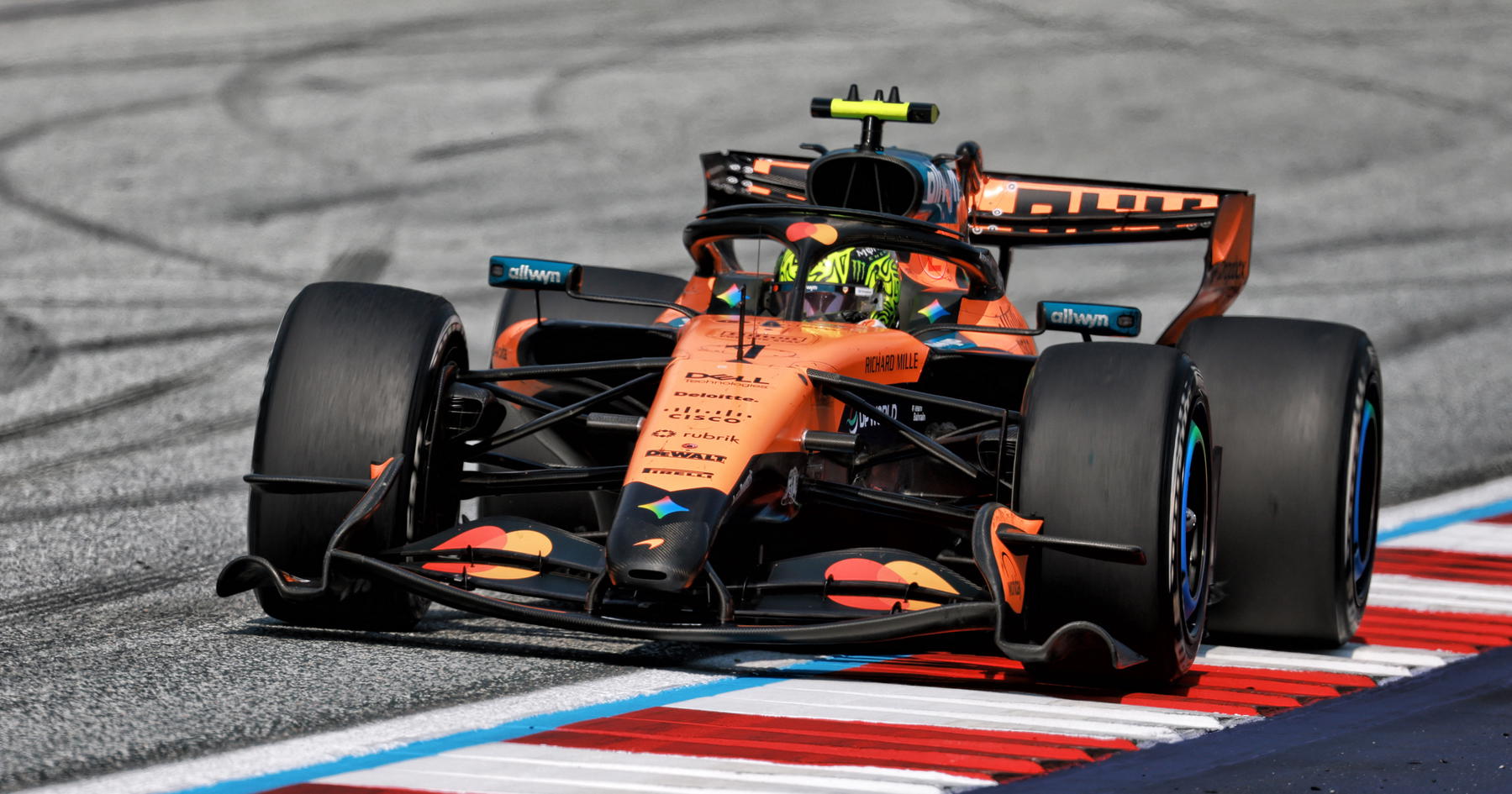 McLaren explain key factors behind new Mercedes F1 engine delay source thumbnail