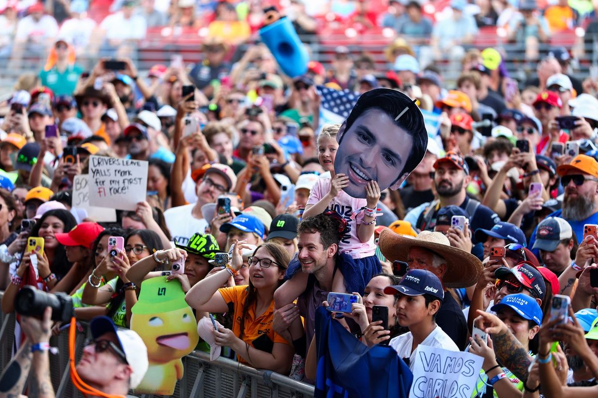 Williams Racing F1 fan zone to return to London thumbnail