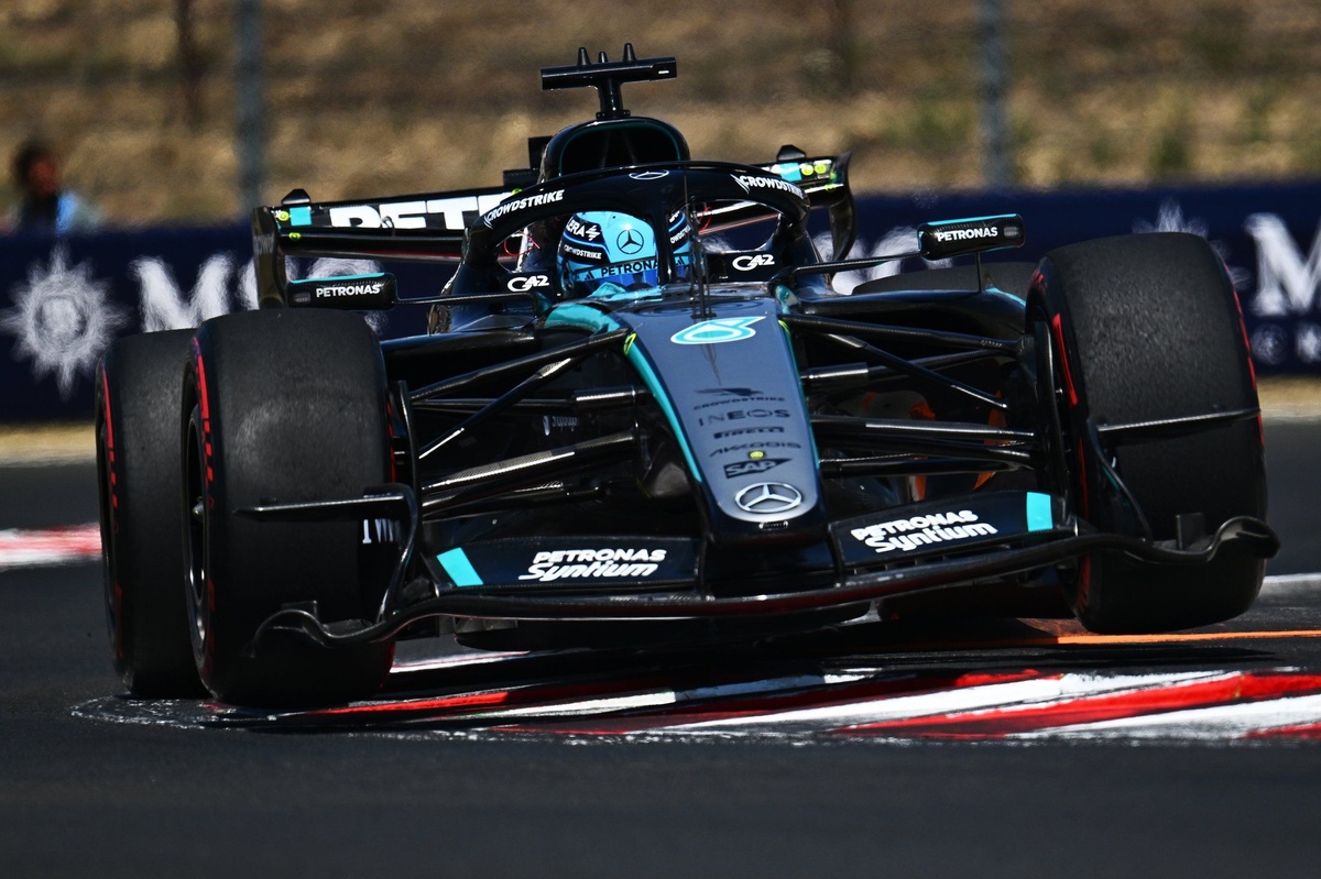George Russell to undergo Mercedes engine change, but avoids F1 Hungarian GP grid drop thumbnail