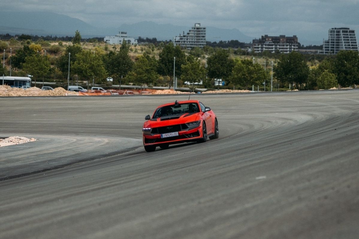 "Faster than it looks" - Carlos Sainz's first impressions of Madring F1 circuit thumbnail