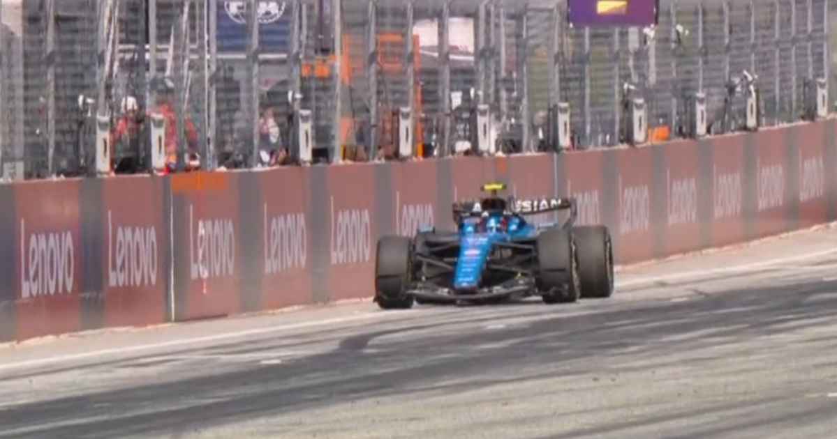Williams pain continues as Carlos Sainz suffers dramatic DNF thumbnail