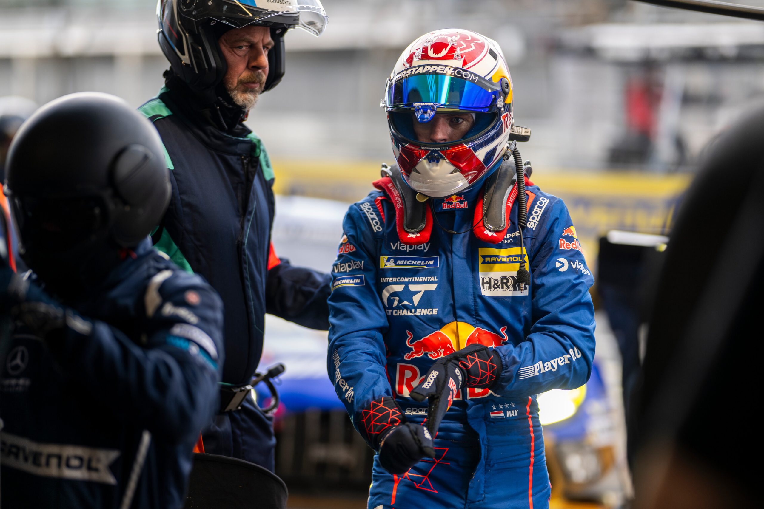 Verstappen opens door to Daytona 24 Hours: ‘I'd love to do it' source thumbnail