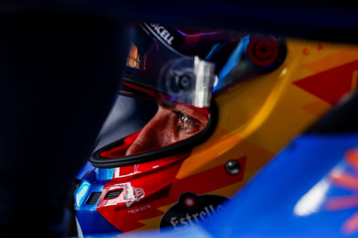 "Did it test my faith? For sure" - How Carlos Sainz is responding to Williams' 2026 slump source thumbnail