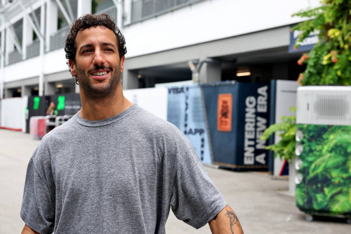 Ricciardo drops intriguing hint over possible racing return thumbnail
