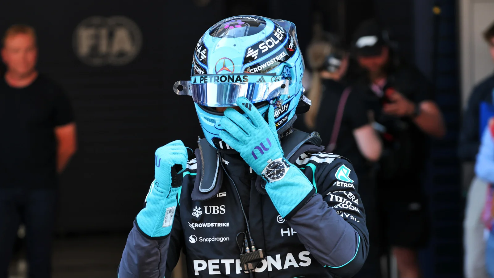 George Russell unhappy with F1 Barcelona GP strategy: “I would not have pitted on Lap 13” thumbnail