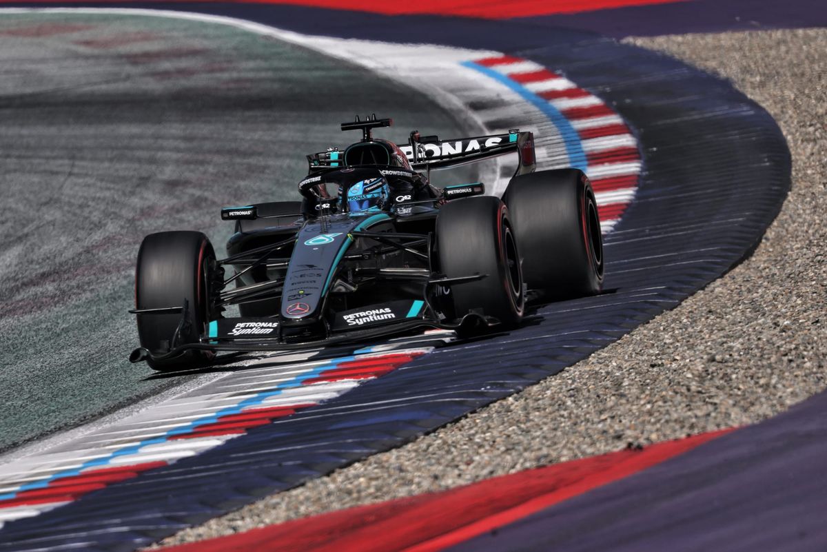 Russell takes controversial Austria pole as Verstappen crashes out thumbnail
