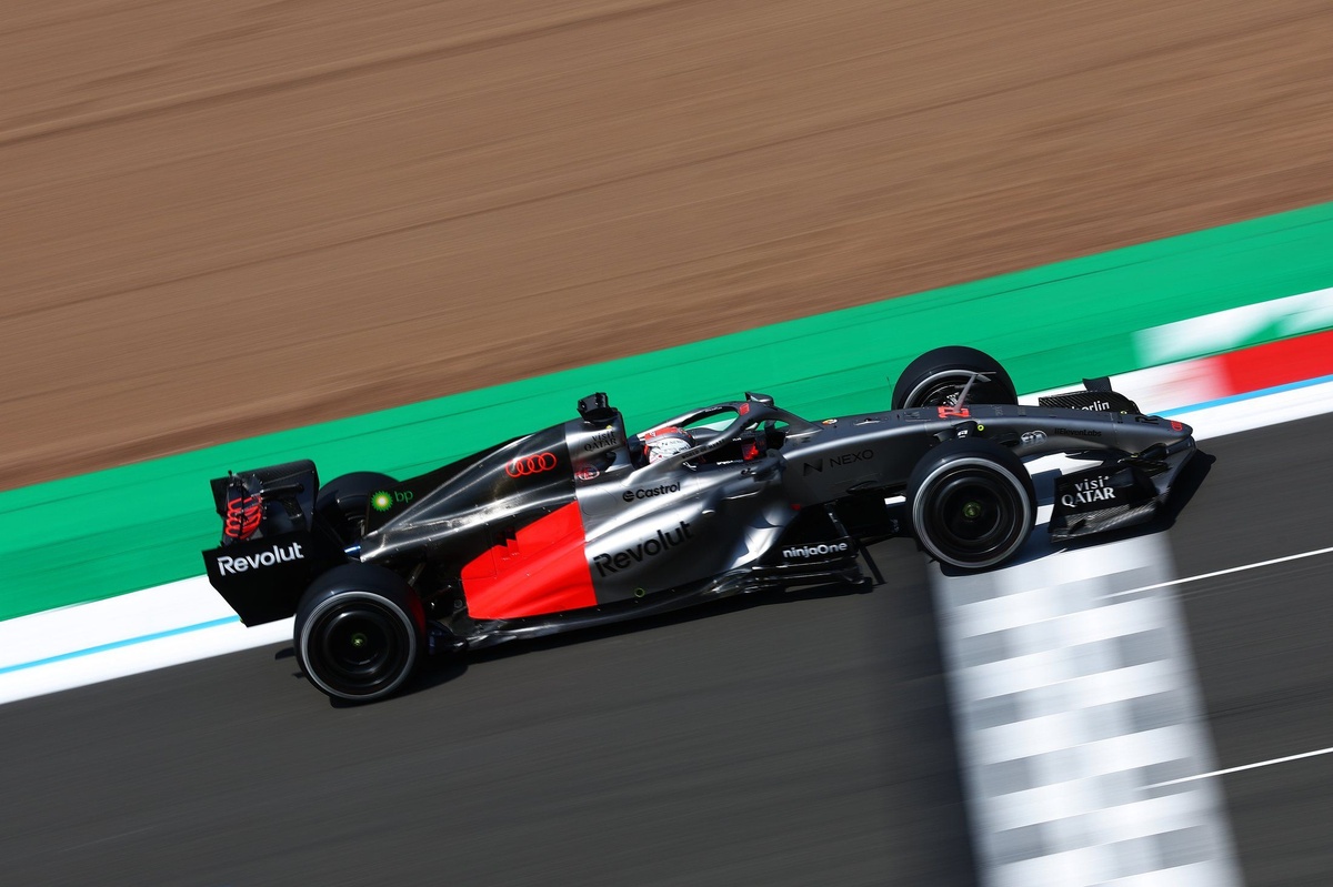 Audi targets F1 title bid by 2030 source thumbnail