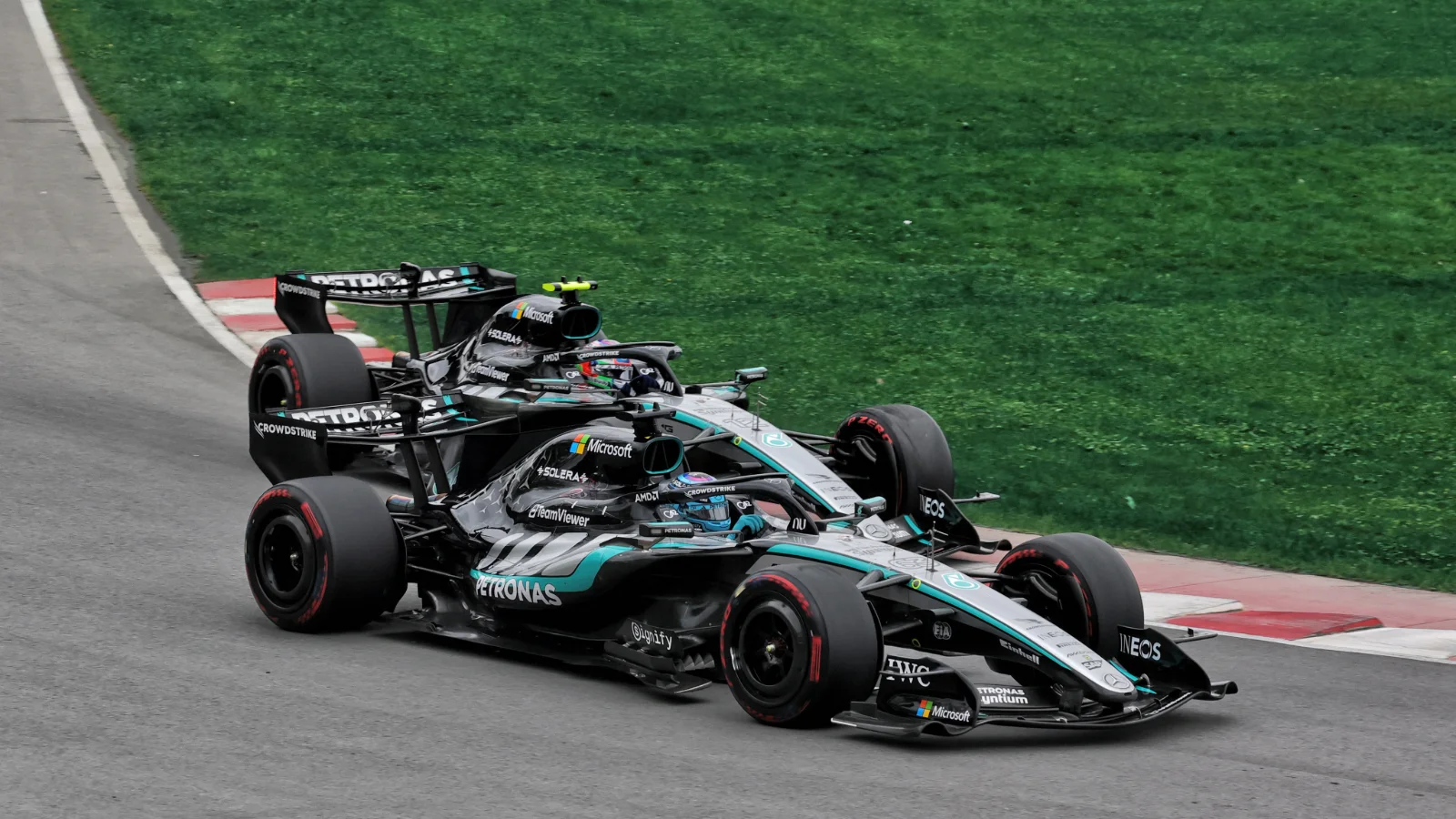 Mercedes urged not to impose team orders despite ‘skulduggery' risks source thumbnail