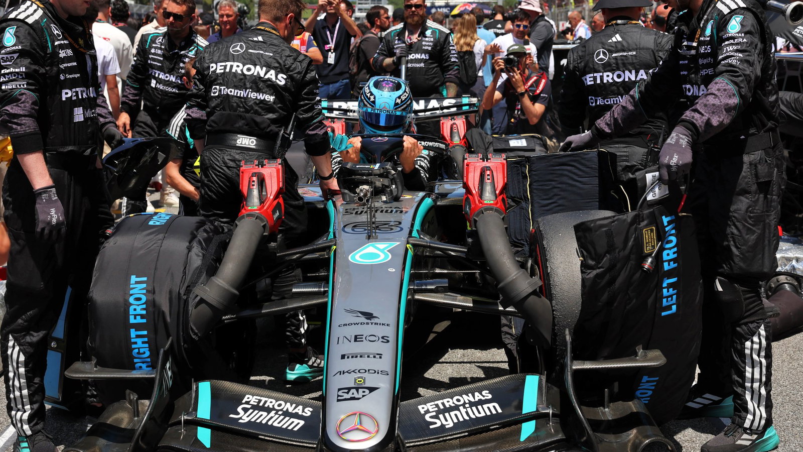 Mercedes forced to alter diffuser after rival F1 team scrutiny thumbnail