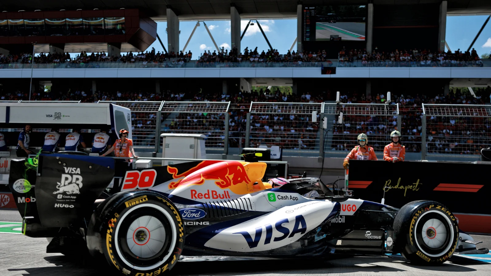 Former IndyCar driver makes bold Racing Bulls 2026 F1 prediction thumbnail