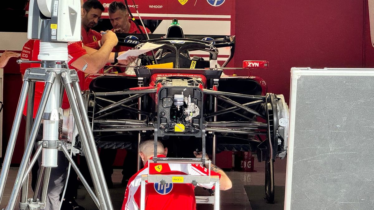 The difference between F1 brake discs Leclerc is swapping between thumbnail
