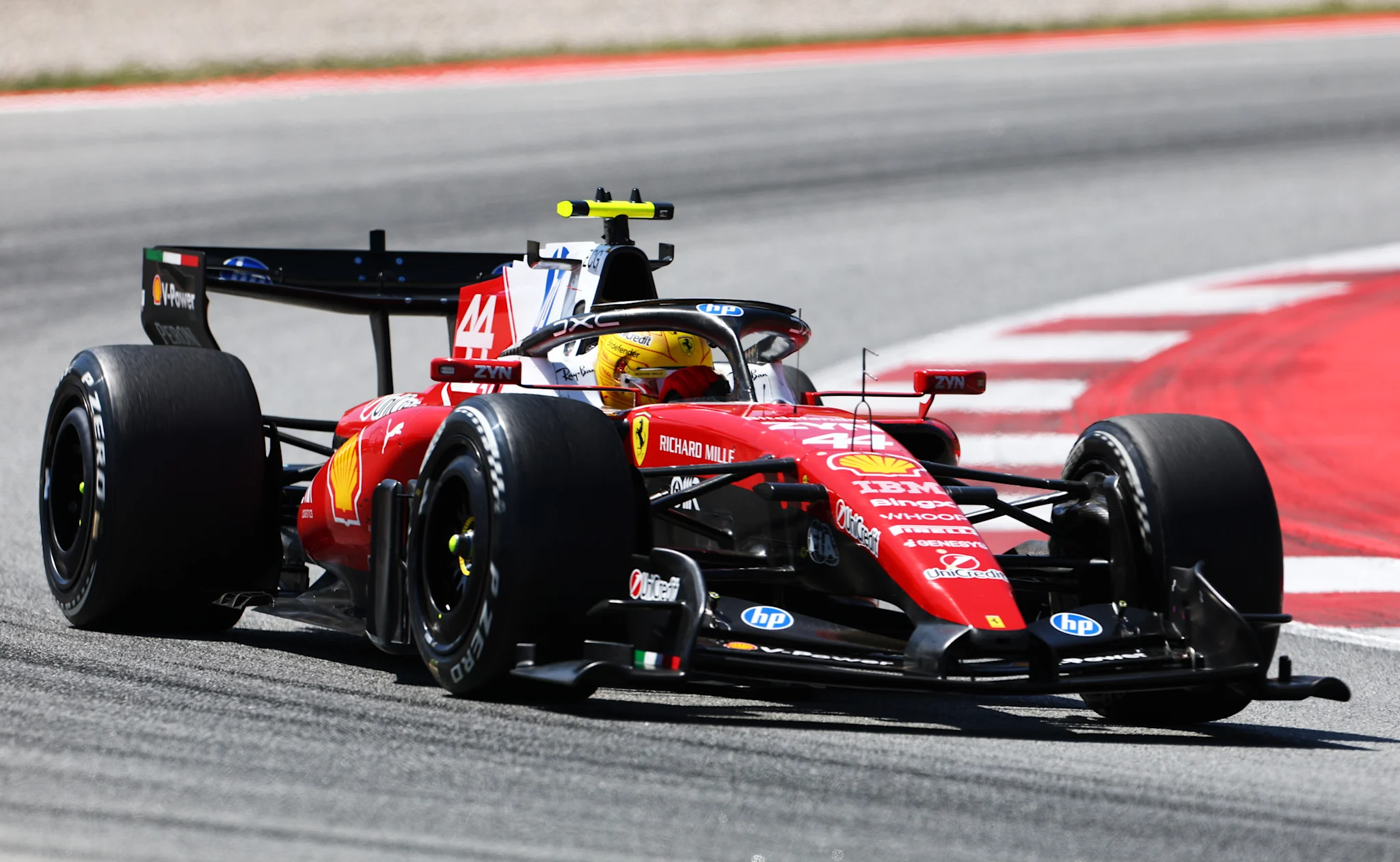 TECH WEEKLY: The Ferrari updates that helped Hamilton win in Barcelona thumbnail