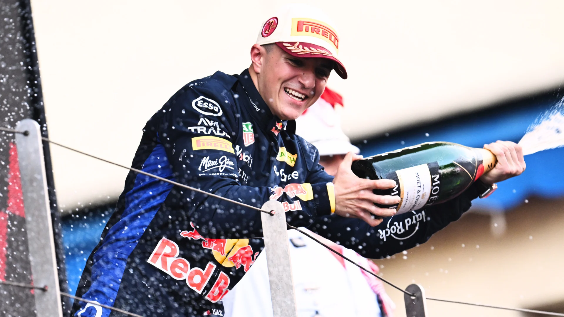 How Red Bull helped Hadjar 'keep the car alive' to claim P3 source thumbnail