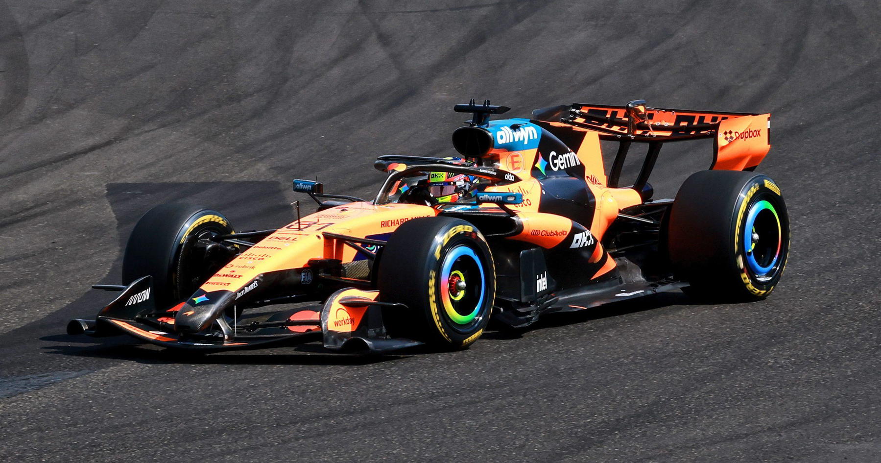 Oscar Piastri Hungary horror as gearbox failure adds to frustration thumbnail
