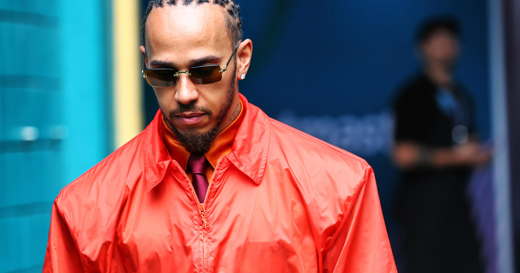 Lewis Hamilton Ferrari pledge opposed despite 'lost' danger source thumbnail