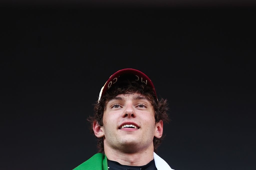 Why Kimi Antonelli is "grateful" for mid-season slump in F1 2025 source thumbnail
