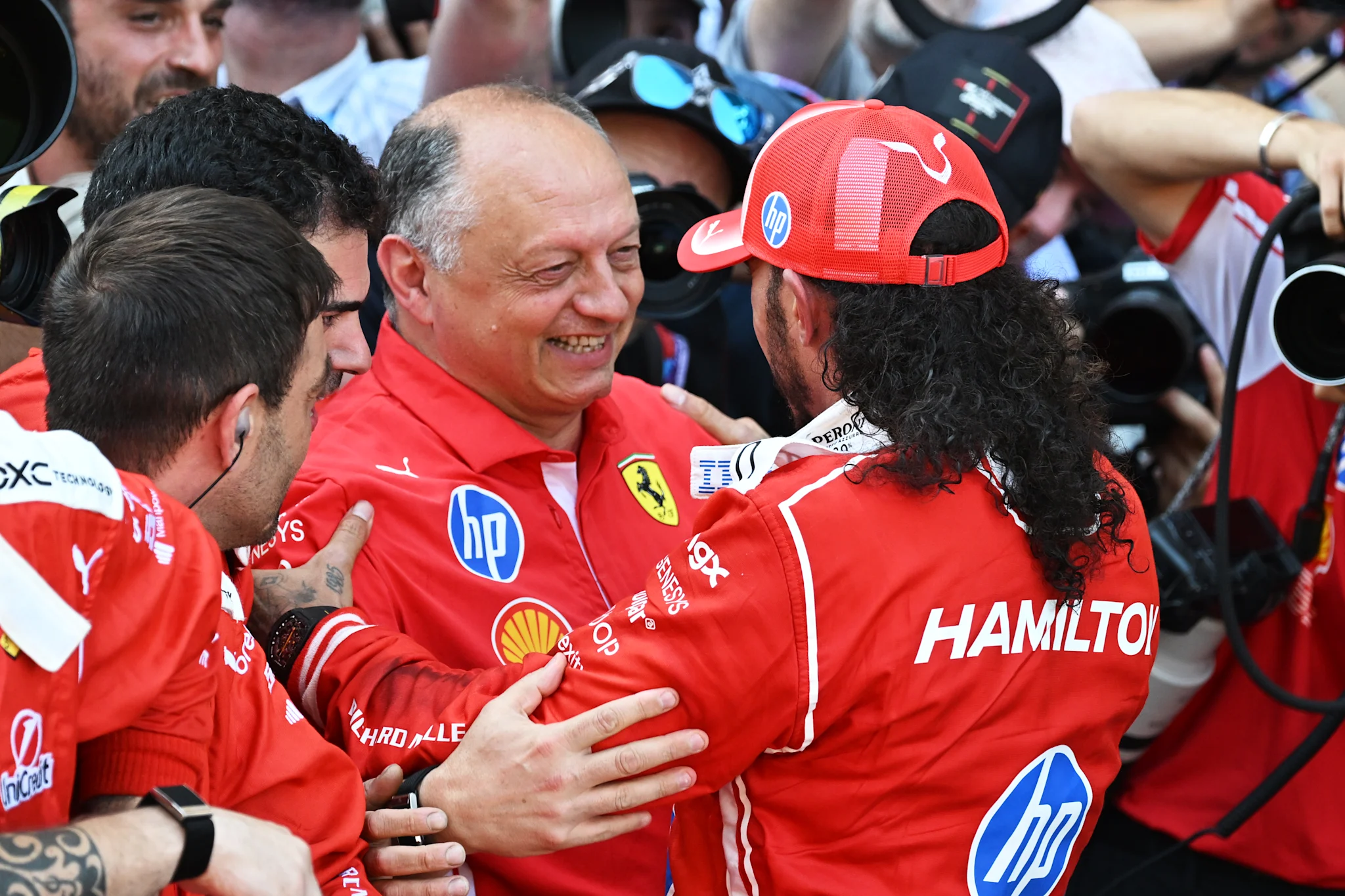 Vasseur praises ‘very outstanding' Hamilton in Barcelona source thumbnail
