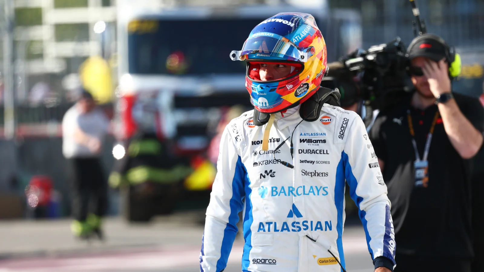 Carlos Sainz issues defiant Williams F1 message despite 2026 ‘test of faith' source thumbnail