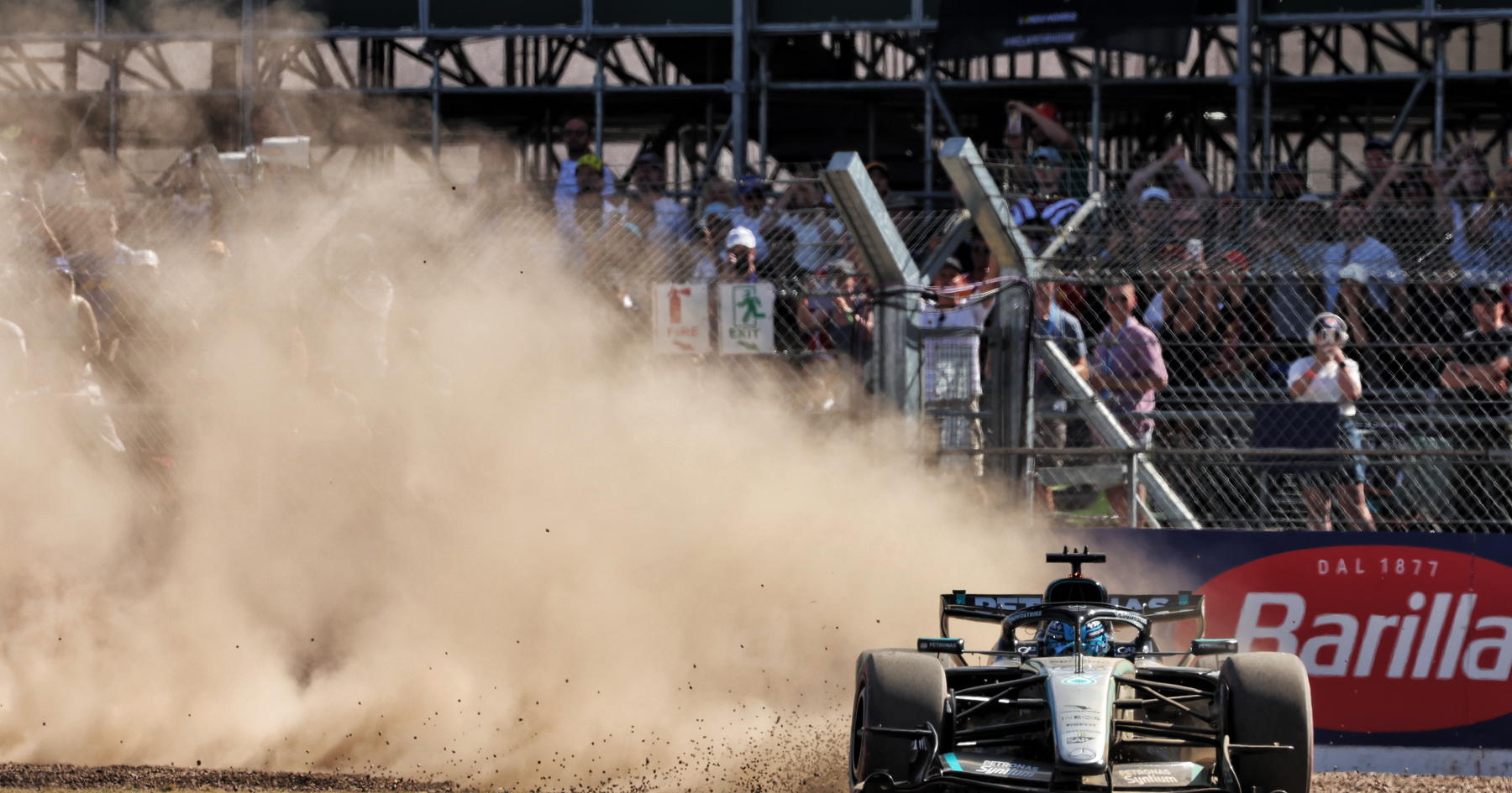 George Russell sheds light on bizarre Silverstone qualifying shunt source thumbnail