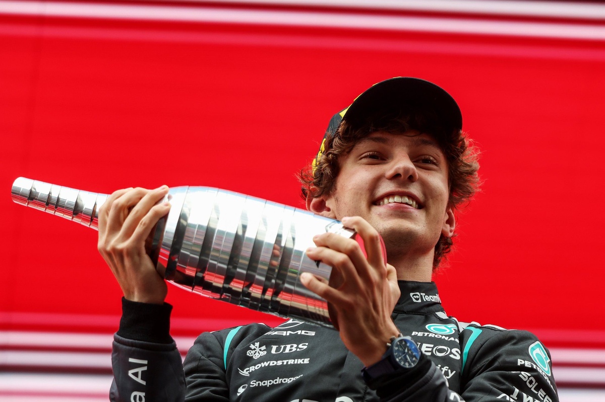 Bernie Collins explains key factor behind Kimi Antonelli's F1 Belgian GP win thumbnail