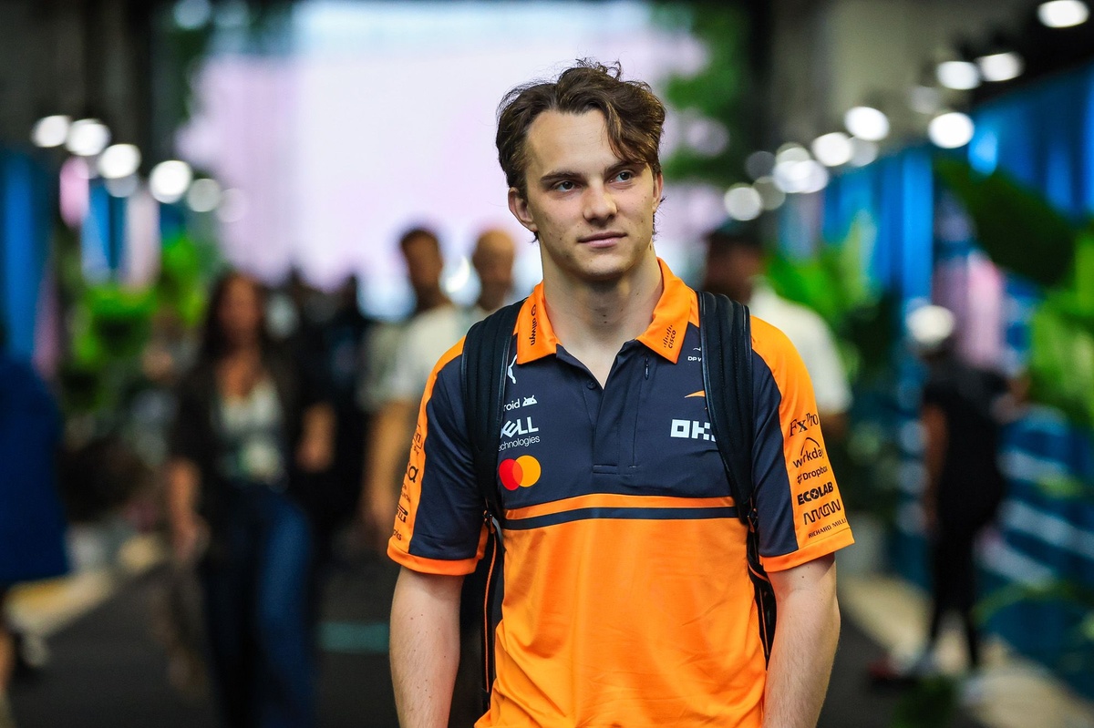 Red Bull targets Oscar Piastri as Max Verstappen replacement thumbnail