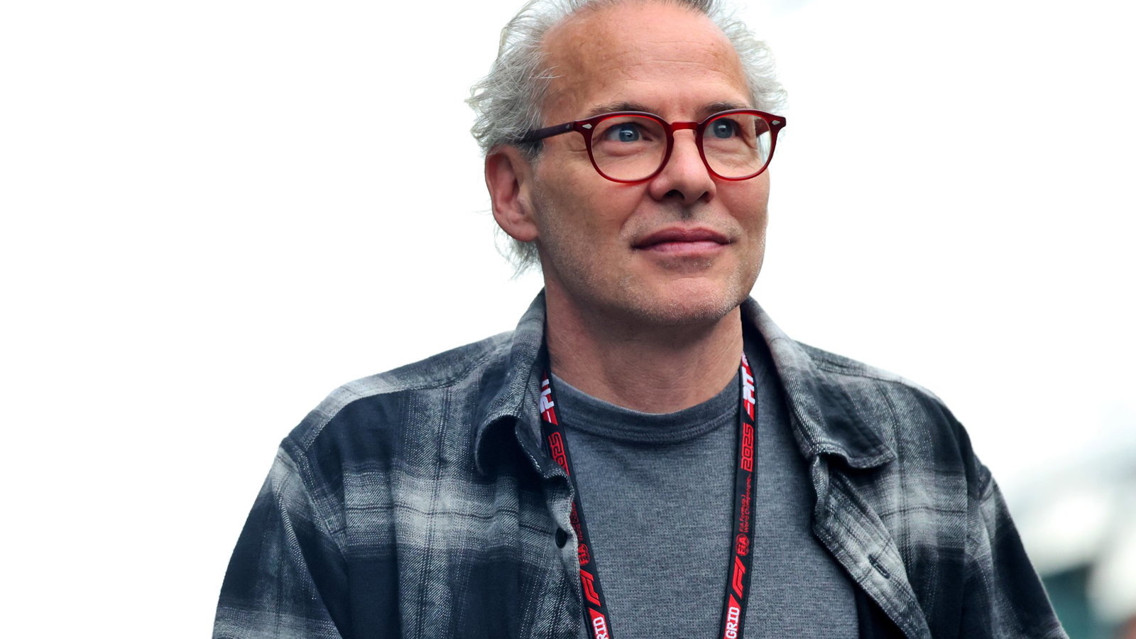 Jacques Villeneuve to make racing return in F1 support series source thumbnail
