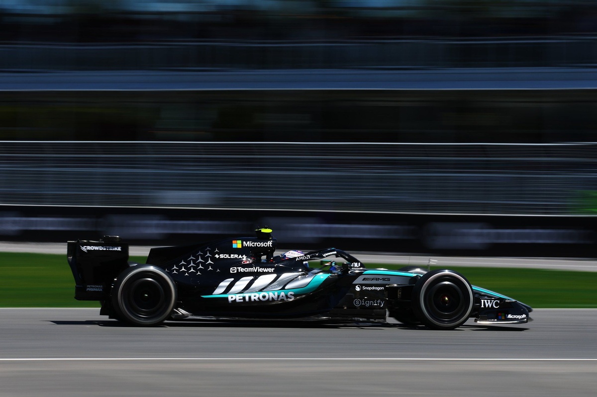 F1 Canadian GP: Kimi Antonelli dominates practice session amid three red flags thumbnail