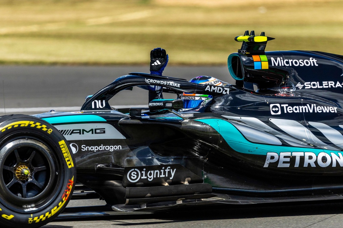 F1 British GP: Kimi Antonelli beats Charles Leclerc to pole position thumbnail