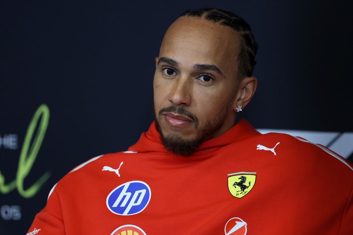 Lewis Hamilton can't resist taking cheeky swipe at Jacques Villeneuve ahead of Canadian GP thumbnail