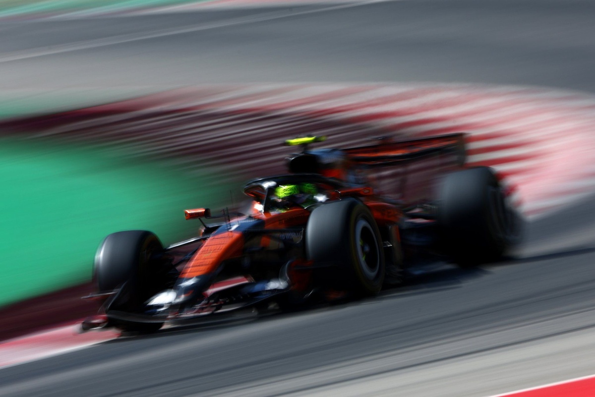 F1 Barcelona GP: Lando Norris edges 0.009s clear of George Russel thumbnail